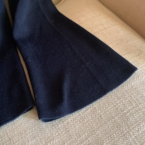 Talbots woman’s navy top size medium - Picture 6 of 8